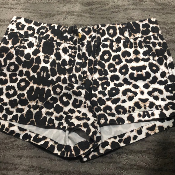 Brand new shorts cheetah print - Picture 1 of 3